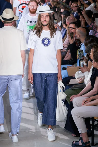 Look 53
